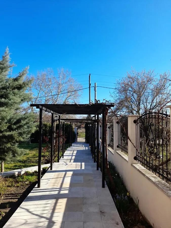 Guest house Вилла Мадонна Varna
